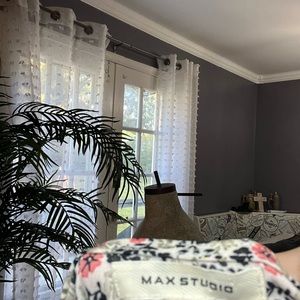 Printed sleeveless blouse for women and Juniors